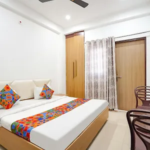 Hotel Fabhotel Sk Residency